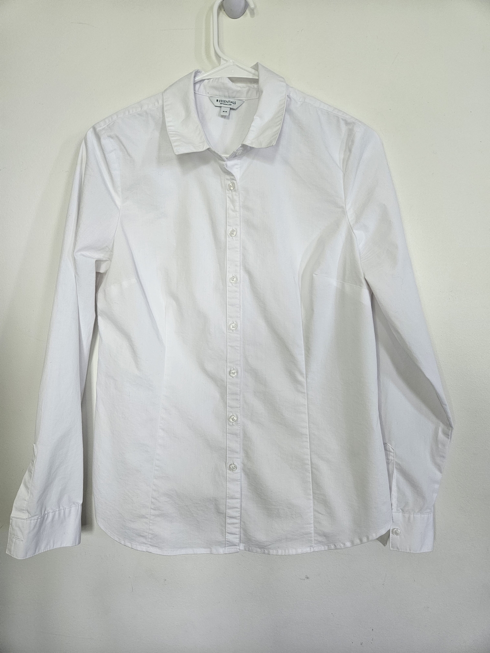REITMANS R Essentials White Button Down Long Sleeve Shirt Size M